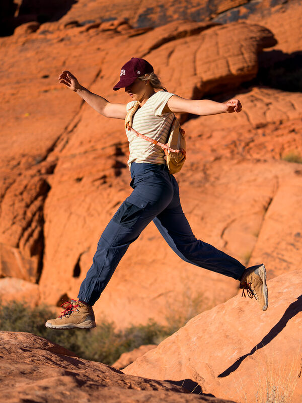 Women's Cargo Hiking Joggers: Cordillera